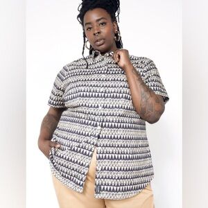 Wildfang The Essential Short Sleeve Button Up Shirt Size M